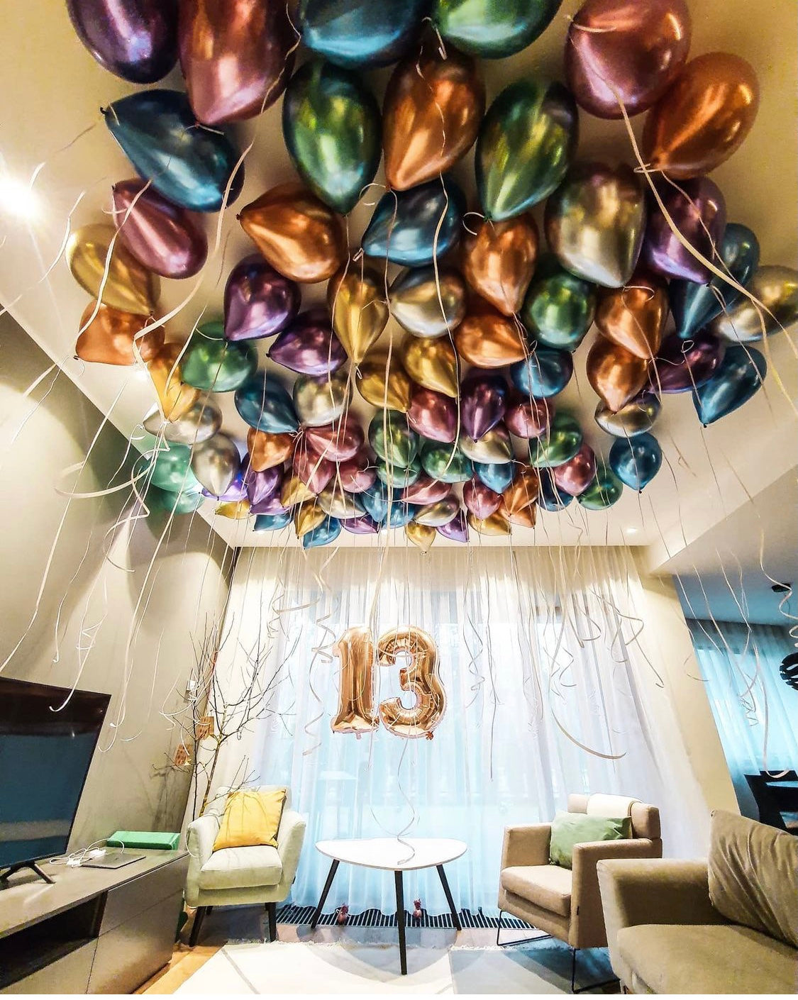 50 Helium Chrome Balloons + 2 Numbers