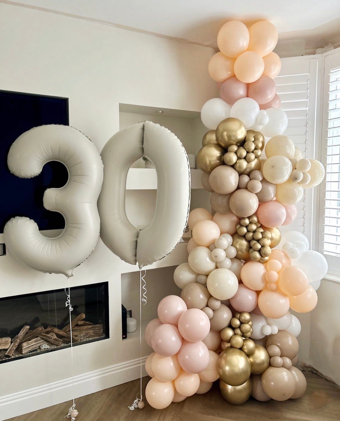 Garland Nude composition+Numbers