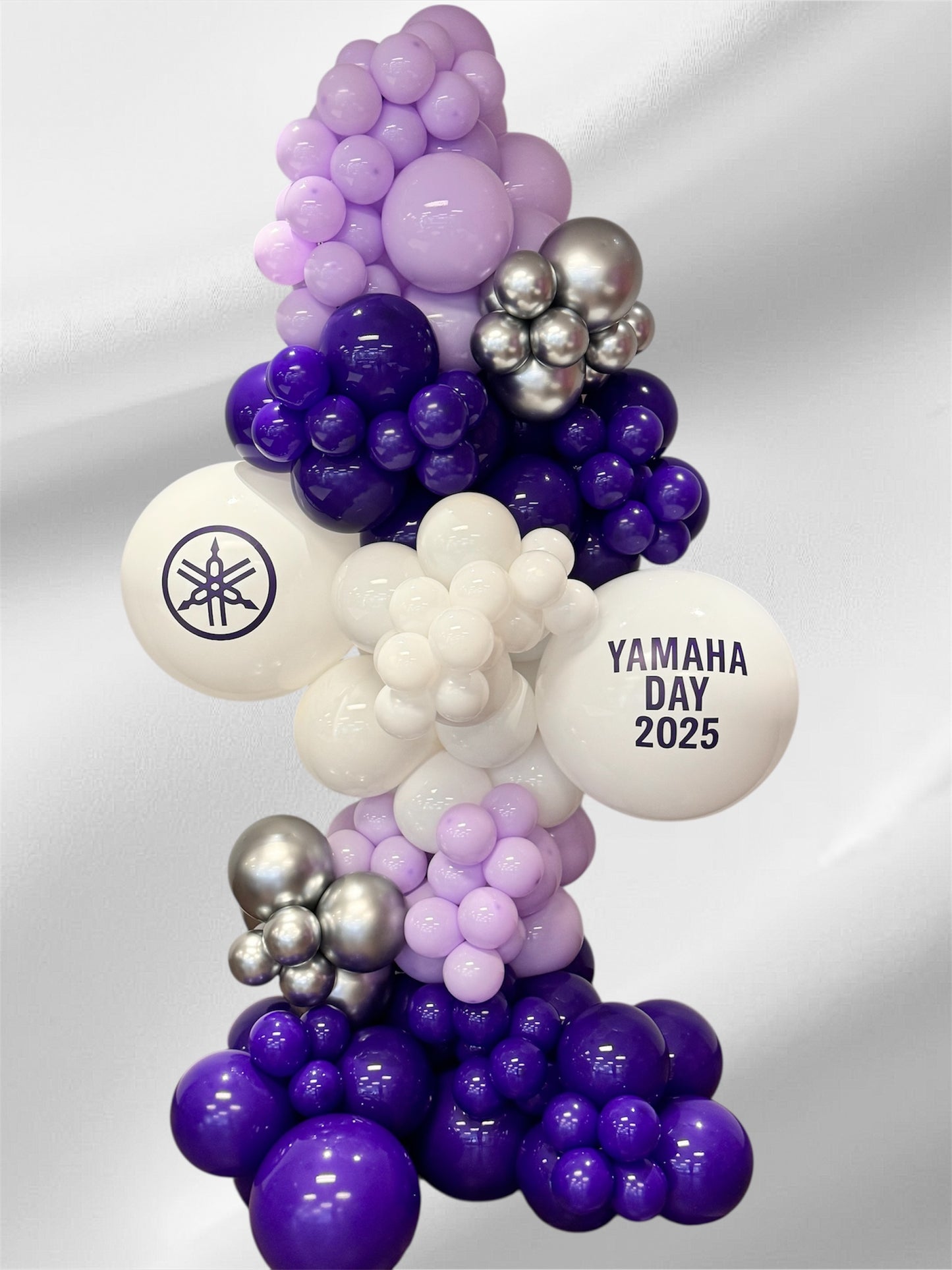 Freestanding Balloon Cluster | Balloon Décor for Parties and Events