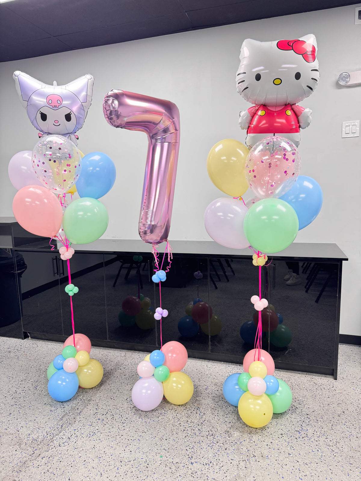 Hello Kitty Helium Balloon Package with Number